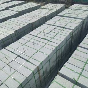 辽宁 芝麻白1.8公分火烧300*600地铺，清仓大甩卖