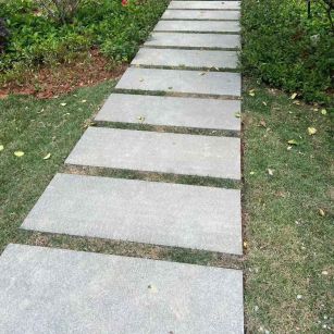 辽宁 芝麻黑小区踏步、汀步石铺装效果