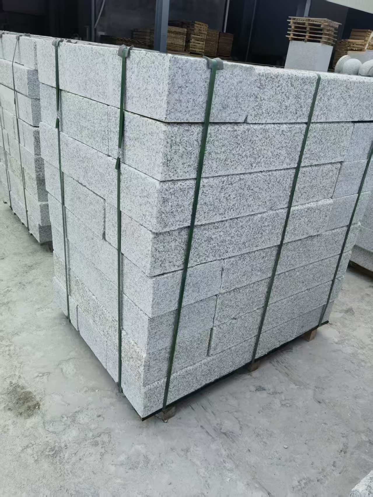 辽宁 芙蓉白火烧两面路沿石