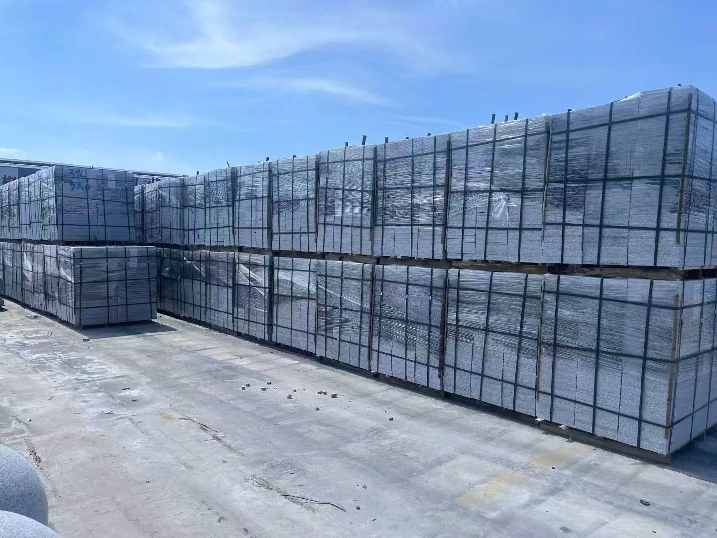 辽宁 芝麻白火烧成品300*600地铺料，大量现货，物美价廉