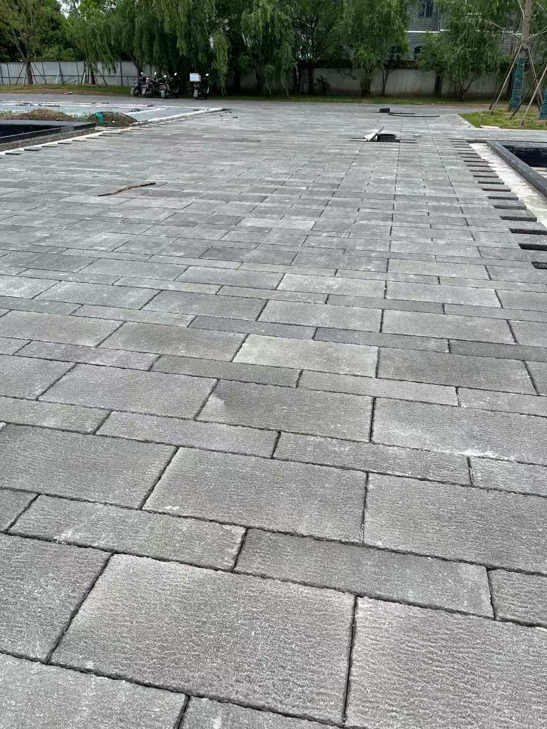 辽宁 工地仿古石铺装现场实拍