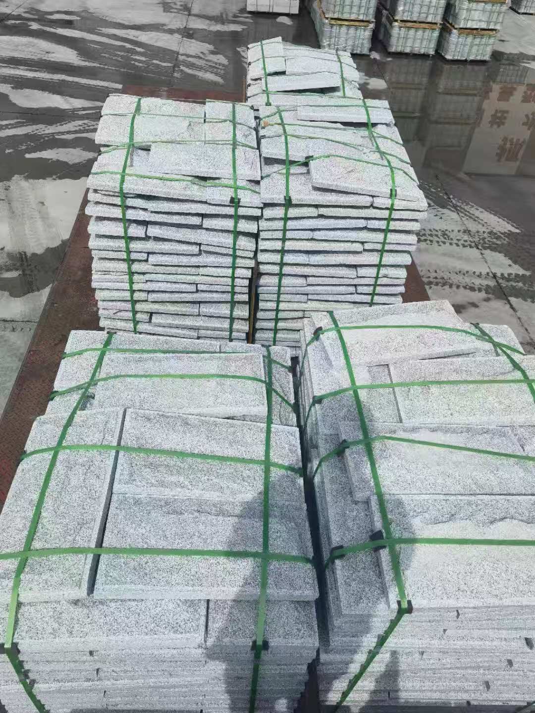 辽宁 芝麻白蘑菇石装车出货