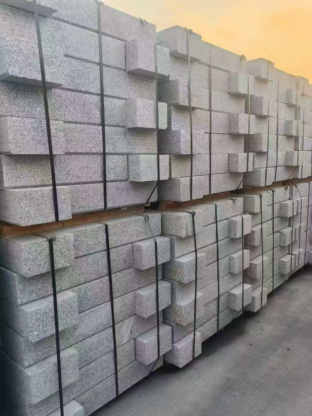 辽宁 芝麻白路沿石