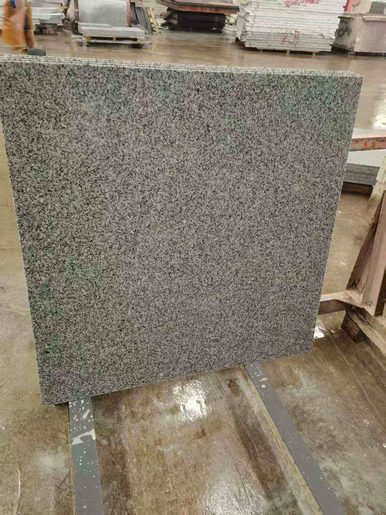 辽宁 芝麻白光面900*900，高地铁标准