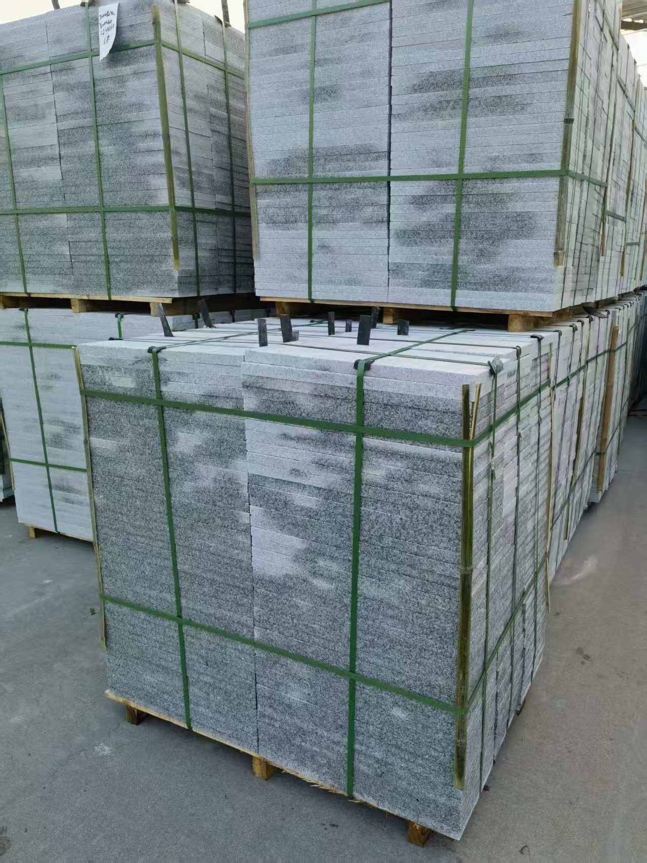 辽宁 芝麻白地铺石材