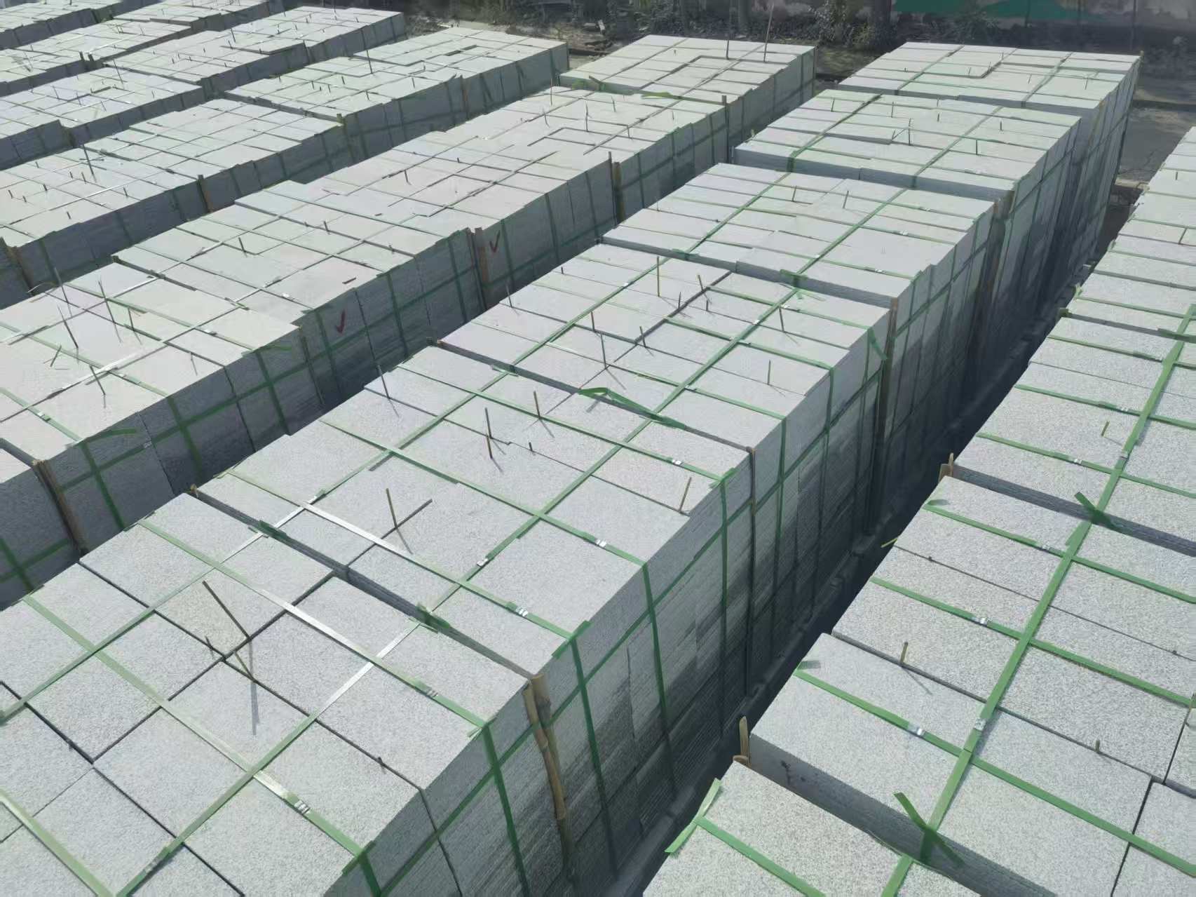 辽宁 芝麻白1.8公分火烧300*600地铺，清仓大甩卖