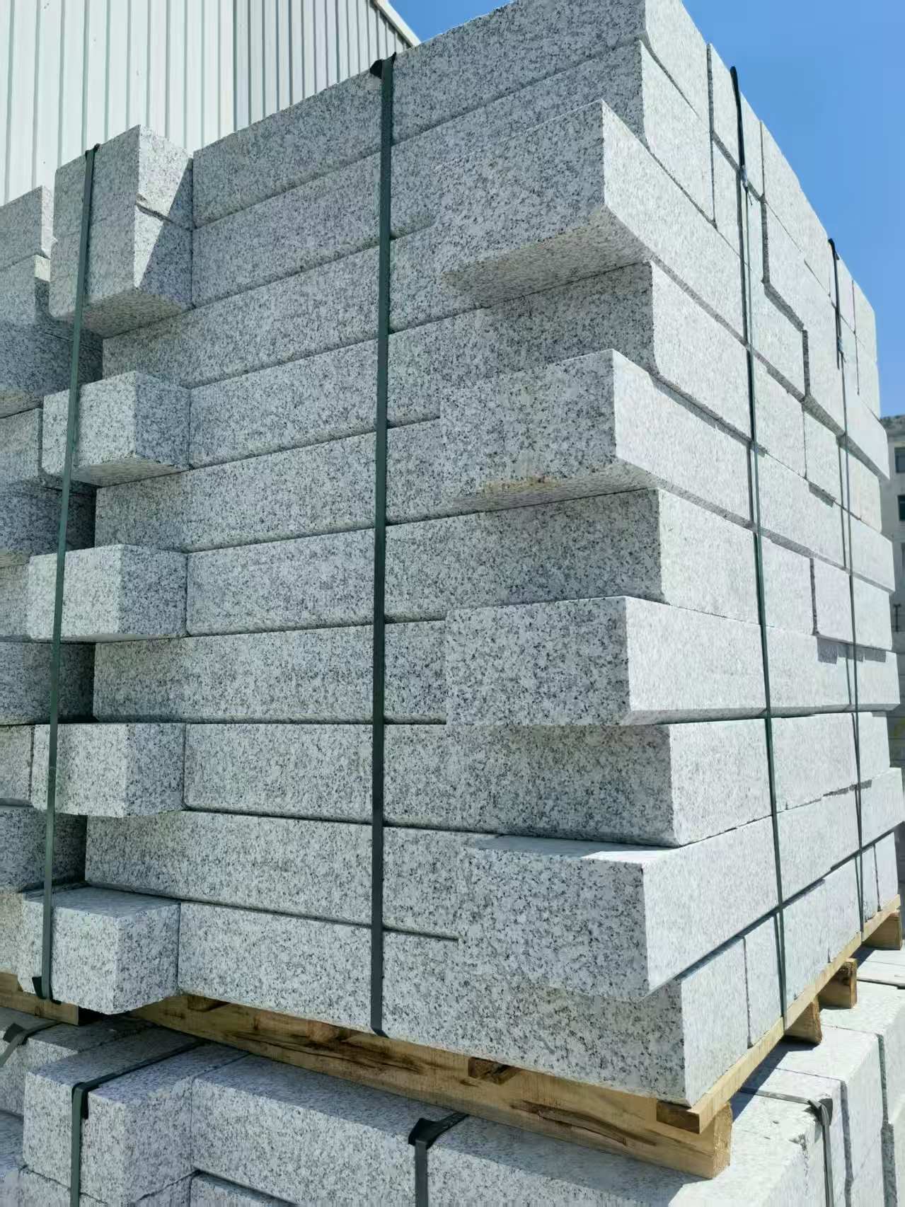 辽宁 路沿石颜色均匀、尺寸标准