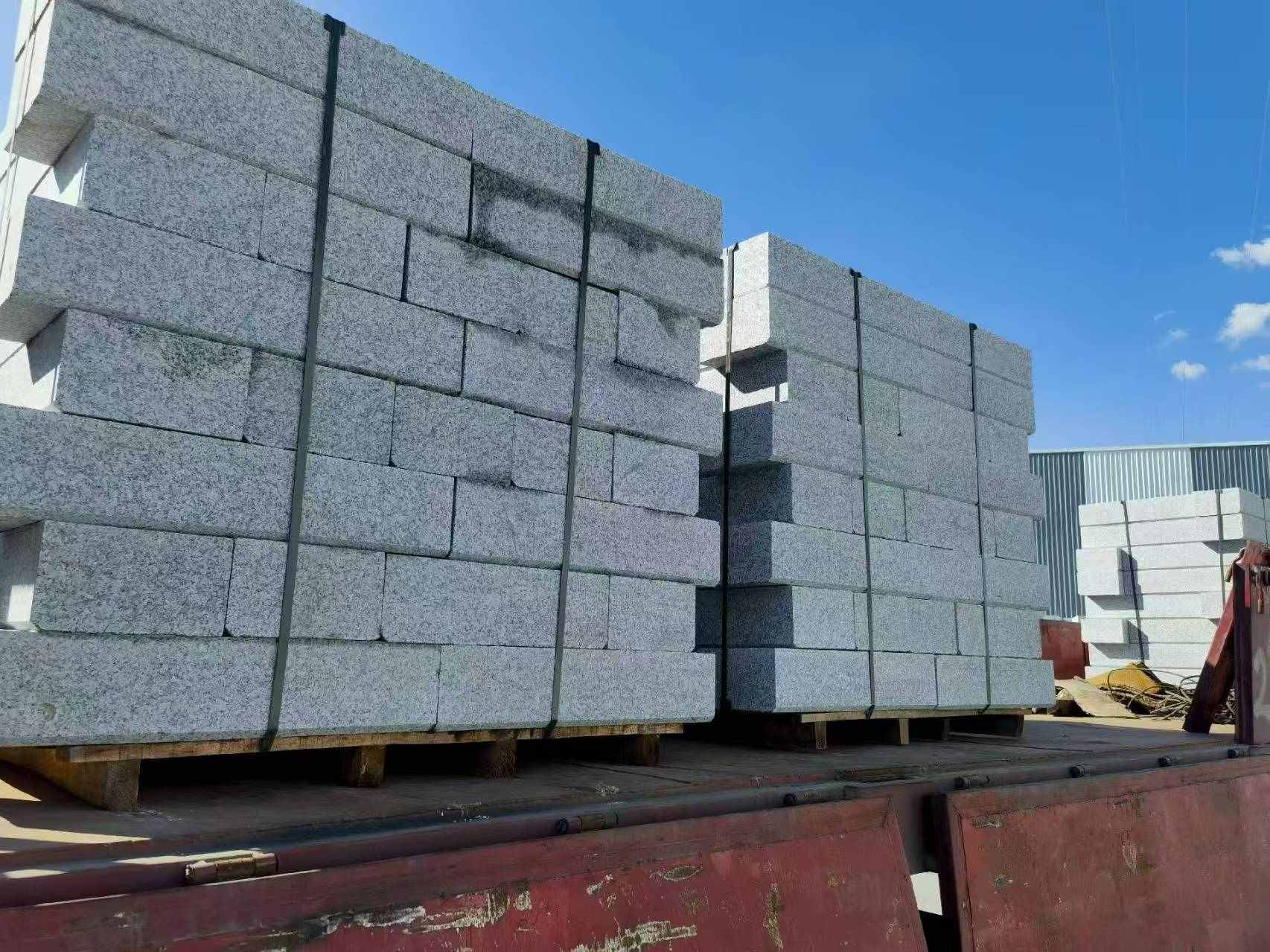 辽宁 路沿石装车出货