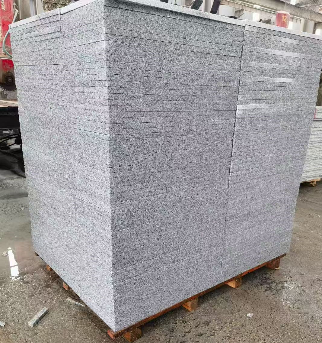 辽宁 火烧面地铺石，街道广场园林市政工程板，1.8~5.0厚均有现货