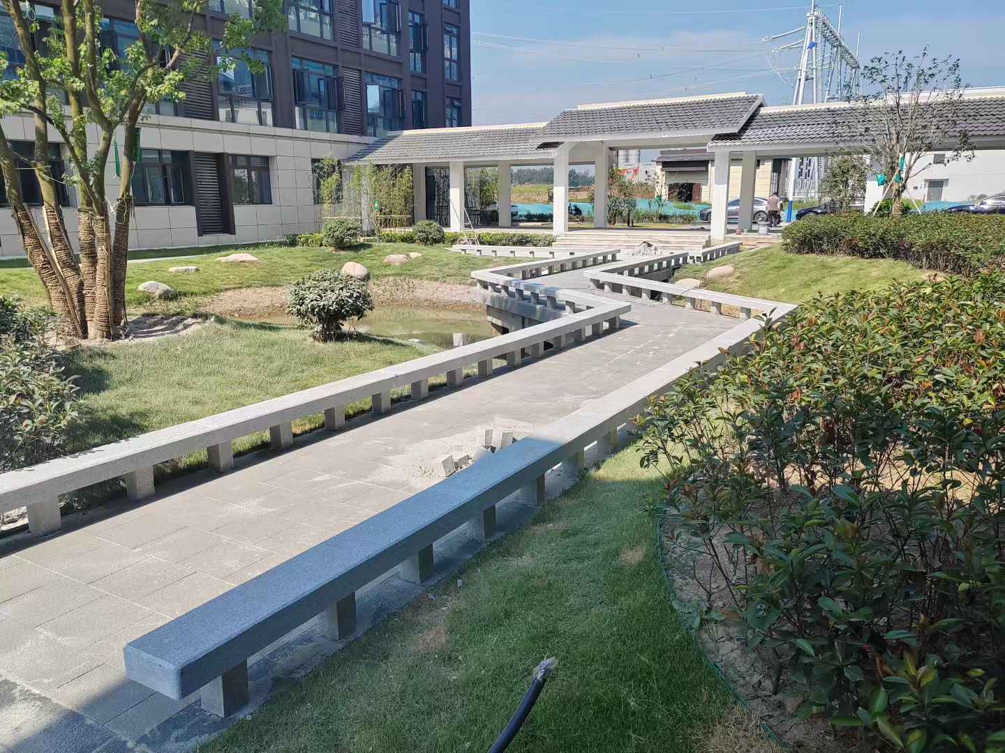 辽宁 芝麻灰小区坐凳&栏杆安装效果